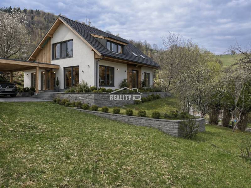 ChatGPT Image 30. 4. 2026 11_43_35.jpg